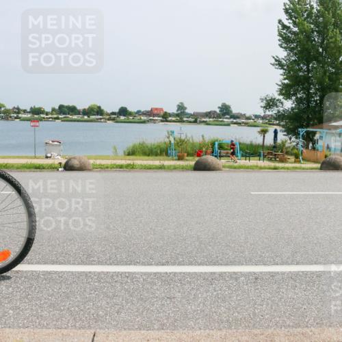 21.06.2025 - 27. Vierlanden-Triathlon H.Heesch http://msf.ph/oto/8019474 15.06.2025 12:01:35 Radfahren 780, 899 meine-sportfotos.de