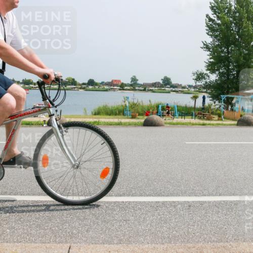 21.06.2025 - 27. Vierlanden-Triathlon H.Heesch http://msf.ph/oto/8019487 15.06.2025 12:01:35 Radfahren 780, 899 meine-sportfotos.de