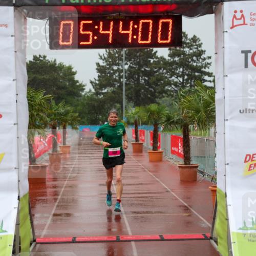15.06.2025 - 7 Türme Triathlon Michael Strokosch http://msf.ph/oto/8019505 15.06.2025 15:43:59 Ziel 336 meine-sportfotos.de