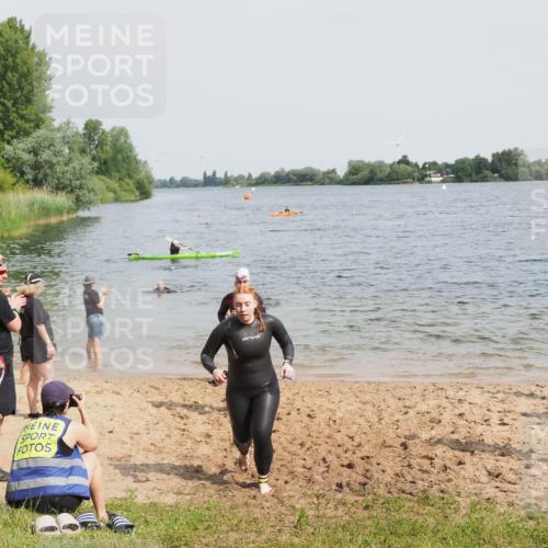 21.06.2025 - 27. Vierlanden-Triathlon MichiJ http://msf.ph/oto/8019545 15.06.2026 10:19:51 Schwimmen 500, 503, 539, 569, 578 meine-sportfotos.de