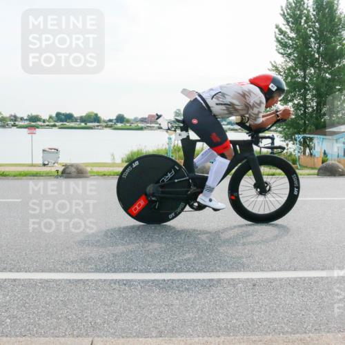 15.06.2025 - 27. Vierlanden-Triathlon H.Heesch http://msf.ph/oto/8019573 15.06.2025 09:38:52 Radfahren 41 meine-sportfotos.de