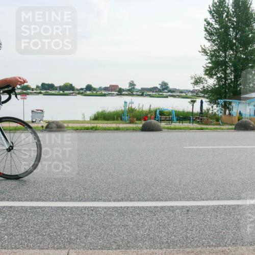 15.06.2025 - 27. Vierlanden-Triathlon H.Heesch http://msf.ph/oto/8019582 15.06.2025 09:38:59 Radfahren 162 meine-sportfotos.de