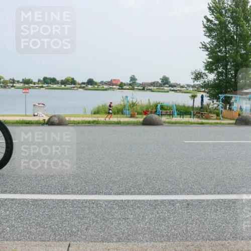 21.06.2025 - 27. Vierlanden-Triathlon H.Heesch http://msf.ph/oto/8019585 15.06.2025 12:02:24 Radfahren 800, 878, 936 meine-sportfotos.de
