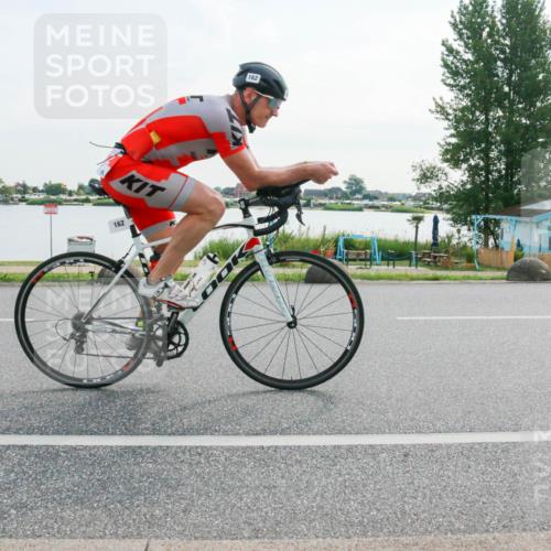 15.06.2025 - 27. Vierlanden-Triathlon H.Heesch http://msf.ph/oto/8019587 15.06.2025 09:39:00 Radfahren 162 meine-sportfotos.de