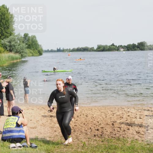 21.06.2025 - 27. Vierlanden-Triathlon MichiJ http://msf.ph/oto/8019593 15.06.2026 10:19:52 Schwimmen 500, 503, 539, 553, 569, 578 meine-sportfotos.de