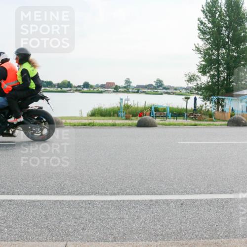 15.06.2025 - 27. Vierlanden-Triathlon H.Heesch http://msf.ph/oto/8019599 15.06.2025 09:39:02 Radfahren 108, 162 meine-sportfotos.de