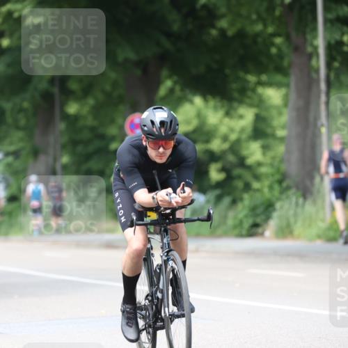 15.06.2025 - 7 Türme Triathlon Yannick Fuchs http://msf.ph/oto/8019618 15.06.2025 13:32:03 Radfahren 298, 579, 1132, 1169 meine-sportfotos.de