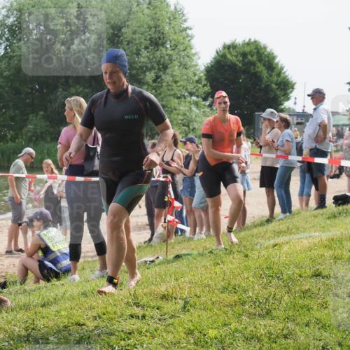 15.06.2025 - 27. Vierlanden-Triathlon KatJ http://msf.ph/oto/8019620 15.06.2025 10:19:15 Schwimmen 474, 478, 498, 543, 558 meine-sportfotos.de