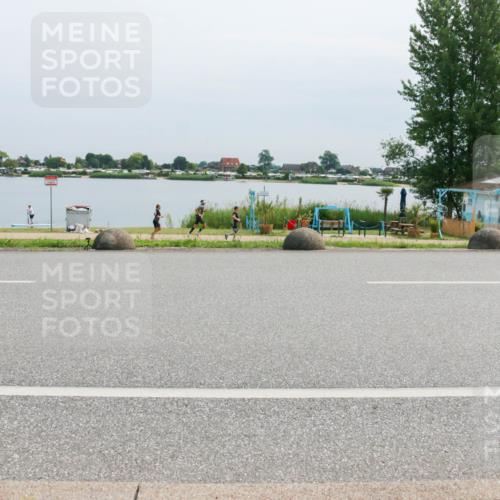 15.06.2025 - 27. Vierlanden-Triathlon H.Heesch http://msf.ph/oto/8019630 15.06.2025 11:16:04 Radfahren 102, 208, 860 meine-sportfotos.de