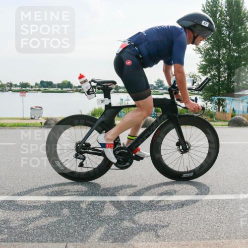 15.06.2025 - 27. Vierlanden-Triathlon H.Heesch http://msf.ph/oto/8019633 15.06.2025 09:39:20 Radfahren 37 meine-sportfotos.de
