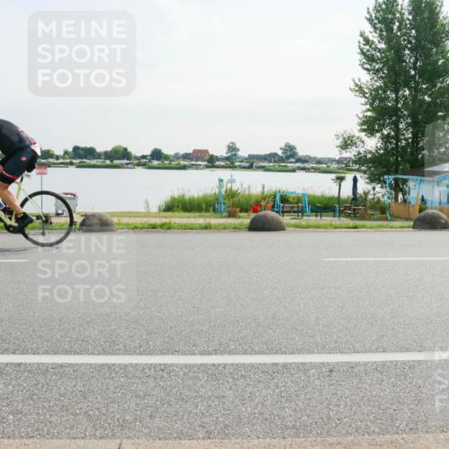 15.06.2025 - 27. Vierlanden-Triathlon H.Heesch http://msf.ph/oto/8019639 15.06.2025 09:39:27 Radfahren 125 meine-sportfotos.de