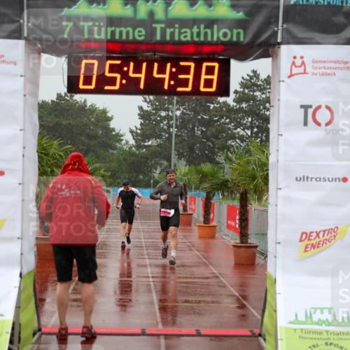 15.06.2025 - 7 Türme Triathlon Michael Strokosch http://msf.ph/oto/8019643 15.06.2025 15:44:38 Ziel 274, 296 meine-sportfotos.de