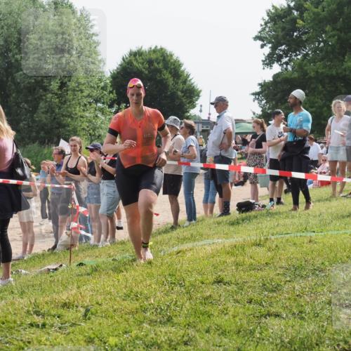 15.06.2025 - 27. Vierlanden-Triathlon KatJ http://msf.ph/oto/8019653 15.06.2025 10:19:16 Schwimmen 474, 478, 498, 543, 558 meine-sportfotos.de