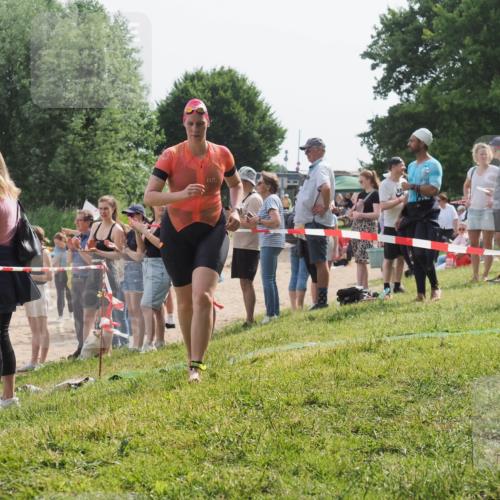 15.06.2025 - 27. Vierlanden-Triathlon KatJ http://msf.ph/oto/8019667 15.06.2025 10:19:16 Schwimmen 474, 478, 498, 543, 558 meine-sportfotos.de