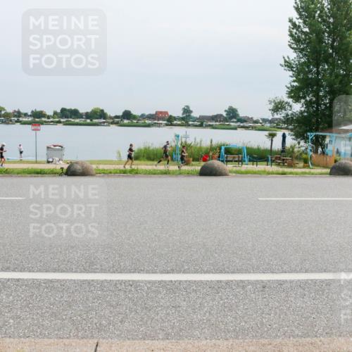 15.06.2025 - 27. Vierlanden-Triathlon H.Heesch http://msf.ph/oto/8019671 15.06.2025 11:16:04 Radfahren 102, 208, 860 meine-sportfotos.de