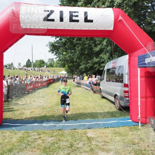 21.06.2025 - 27. Vierlanden-Triathlon MichiJ http://msf.ph/oto/8019681 15.06.2026 11:35:22 Ziel 540 meine-sportfotos.de