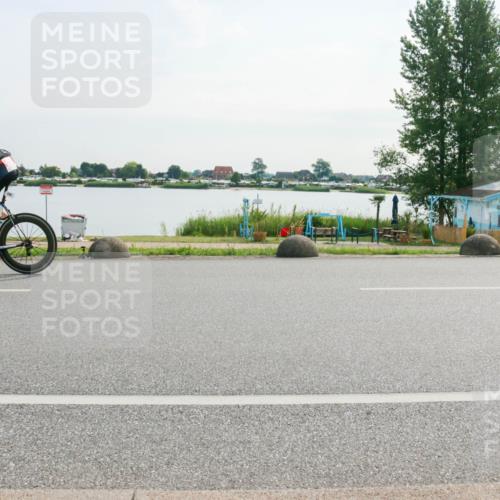 15.06.2025 - 27. Vierlanden-Triathlon H.Heesch http://msf.ph/oto/8019685 15.06.2025 09:39:45 Radfahren 48, 236 meine-sportfotos.de