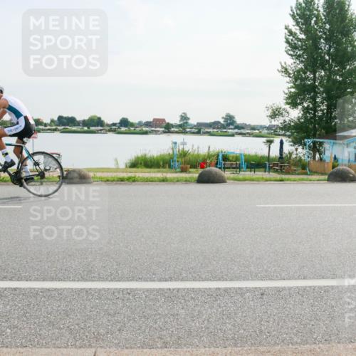 15.06.2025 - 27. Vierlanden-Triathlon H.Heesch http://msf.ph/oto/8019707 15.06.2025 09:40:09 Radfahren 71 meine-sportfotos.de