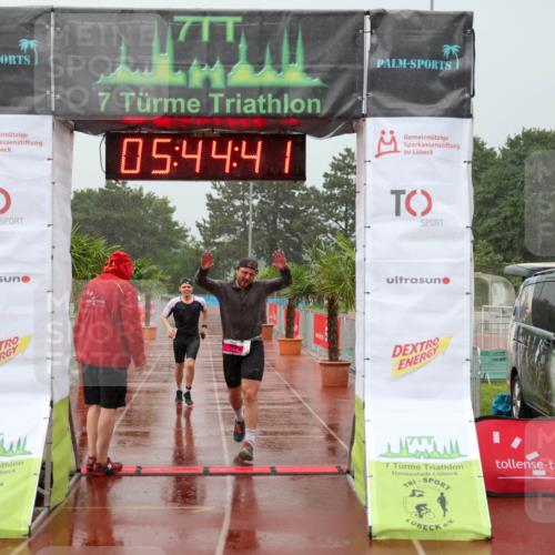 15.06.2025 - 7 Türme Triathlon Michael Strokosch http://msf.ph/oto/8019720 15.06.2025 15:44:41 Ziel 274, 296 meine-sportfotos.de