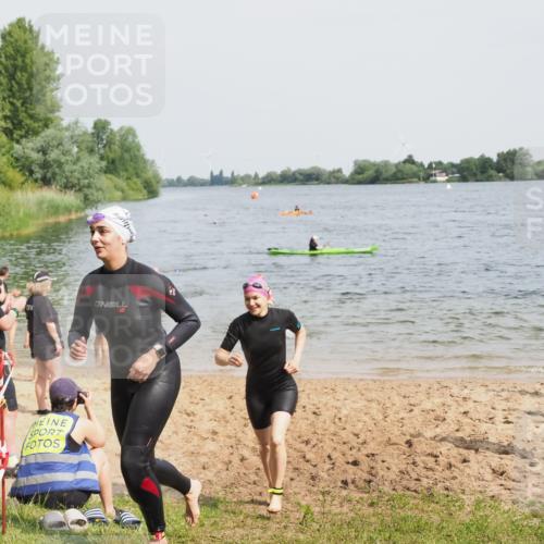 21.06.2025 - 27. Vierlanden-Triathlon MichiJ http://msf.ph/oto/8019756 15.06.2026 10:19:55 Schwimmen 500, 539, 553, 569, 578 meine-sportfotos.de