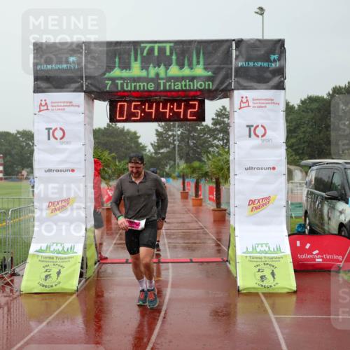 15.06.2025 - 7 Türme Triathlon Michael Strokosch http://msf.ph/oto/8019765 15.06.2025 15:44:42 Ziel 274, 296 meine-sportfotos.de