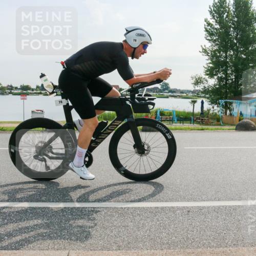 15.06.2025 - 27. Vierlanden-Triathlon H.Heesch http://msf.ph/oto/8019769 15.06.2025 09:40:35 Radfahren 17, 63, 78 meine-sportfotos.de
