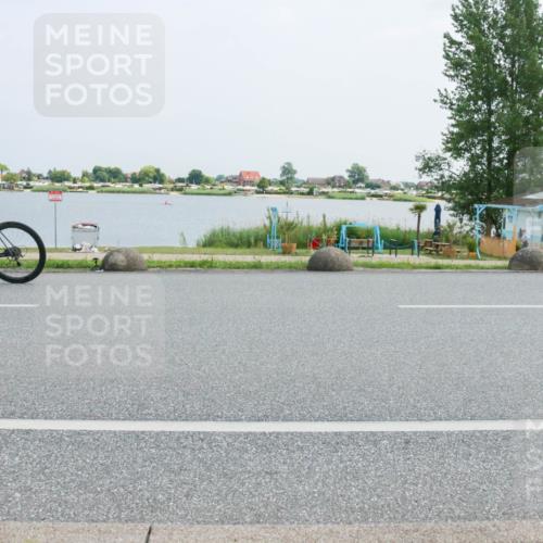 21.06.2025 - 27. Vierlanden-Triathlon H.Heesch http://msf.ph/oto/8019790 15.06.2025 12:02:56 Radfahren 984, 985, 986, 987, 988 meine-sportfotos.de