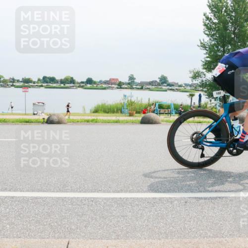 15.06.2025 - 27. Vierlanden-Triathlon H.Heesch http://msf.ph/oto/8019797 15.06.2025 11:16:06 Radfahren 102, 208, 860 meine-sportfotos.de