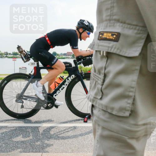 15.06.2025 - 27. Vierlanden-Triathlon H.Heesch http://msf.ph/oto/8019814 15.06.2025 09:41:15 Radfahren 36, 217, 227 meine-sportfotos.de