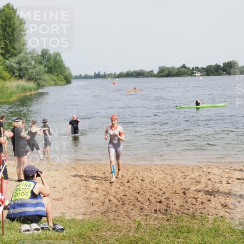 21.06.2025 - 27. Vierlanden-Triathlon MichiJ http://msf.ph/oto/8019831 15.06.2026 10:19:58 Schwimmen 500, 553, 569, 578 meine-sportfotos.de