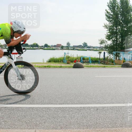 15.06.2025 - 27. Vierlanden-Triathlon H.Heesch http://msf.ph/oto/8019841 15.06.2025 09:41:40 Radfahren 126 meine-sportfotos.de