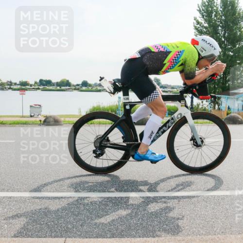 15.06.2025 - 27. Vierlanden-Triathlon H.Heesch http://msf.ph/oto/8019848 15.06.2025 09:41:40 Radfahren 126 meine-sportfotos.de