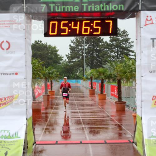 15.06.2025 - 7 Türme Triathlon Michael Strokosch http://msf.ph/oto/8019858 15.06.2025 15:46:57 Ziel 243 meine-sportfotos.de