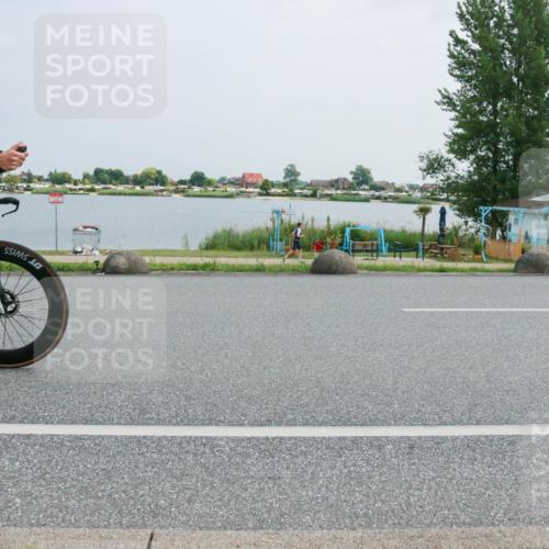 21.06.2025 - 27. Vierlanden-Triathlon H.Heesch http://msf.ph/oto/8019862 15.06.2025 12:03:25 Radfahren 651, 849, 885 meine-sportfotos.de
