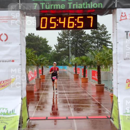 15.06.2025 - 7 Türme Triathlon Michael Strokosch http://msf.ph/oto/8019866 15.06.2025 15:46:57 Ziel 243 meine-sportfotos.de