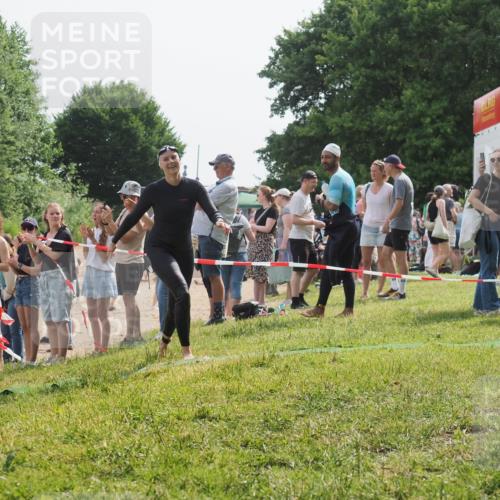 15.06.2025 - 27. Vierlanden-Triathlon KatJ http://msf.ph/oto/8019879 15.06.2025 10:19:43 Schwimmen 503, 539, 603 meine-sportfotos.de