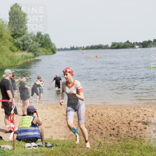 21.06.2025 - 27. Vierlanden-Triathlon MichiJ http://msf.ph/oto/8019885 15.06.2026 10:20:01 Schwimmen 500, 553, 569 meine-sportfotos.de