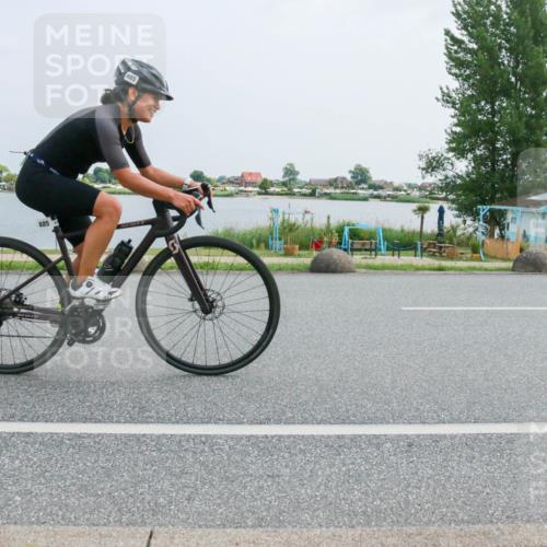 21.06.2025 - 27. Vierlanden-Triathlon H.Heesch http://msf.ph/oto/8019888 15.06.2025 12:03:29 Radfahren 651, 885 meine-sportfotos.de