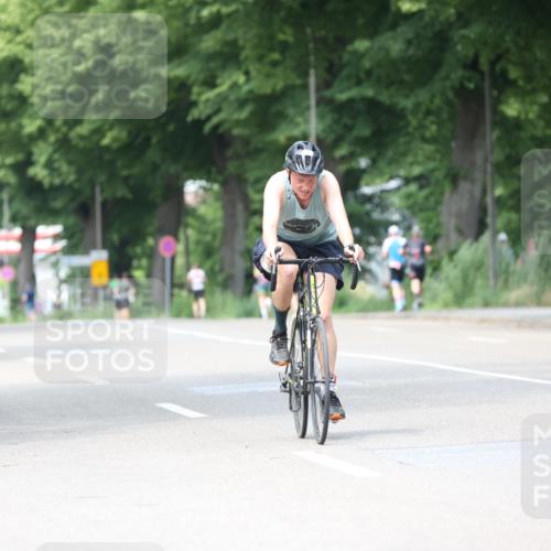 15.06.2025 - 7 Türme Triathlon Yannick Fuchs http://msf.ph/oto/8019897 15.06.2025 13:32:06 Radfahren 579, 1132, 1169 meine-sportfotos.de