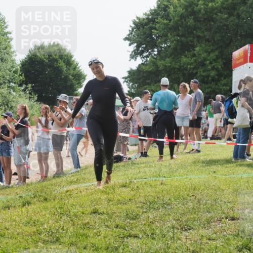 15.06.2025 - 27. Vierlanden-Triathlon KatJ http://msf.ph/oto/8019901 15.06.2025 10:19:44 Schwimmen 503, 539, 603 meine-sportfotos.de