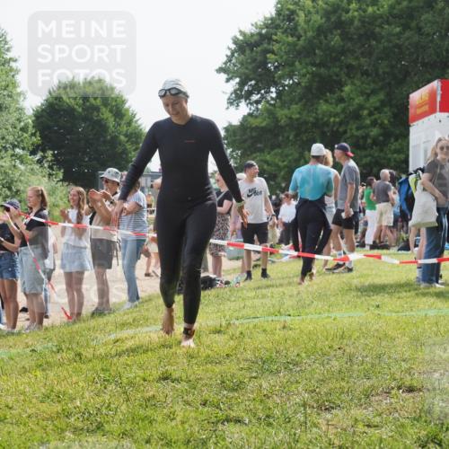 15.06.2025 - 27. Vierlanden-Triathlon KatJ http://msf.ph/oto/8019912 15.06.2025 10:19:45 Schwimmen 503, 539, 603 meine-sportfotos.de