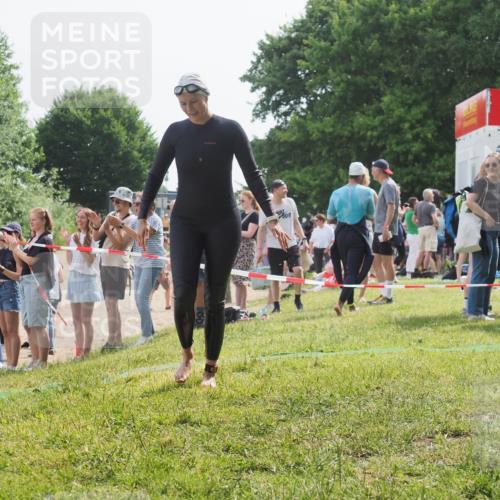 15.06.2025 - 27. Vierlanden-Triathlon KatJ http://msf.ph/oto/8019921 15.06.2025 10:19:45 Schwimmen 503, 539, 603 meine-sportfotos.de