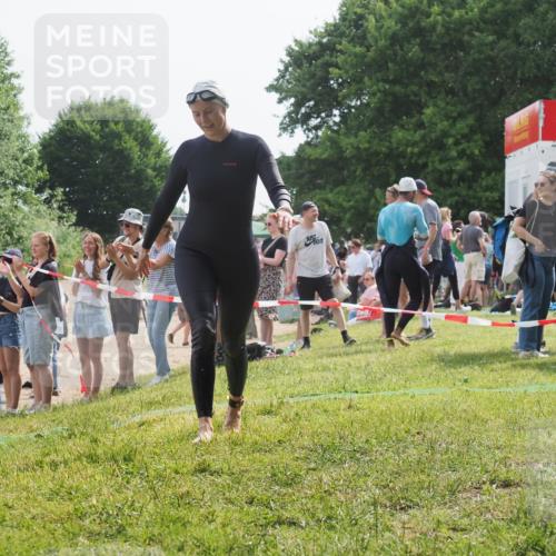 15.06.2025 - 27. Vierlanden-Triathlon KatJ http://msf.ph/oto/8019929 15.06.2025 10:19:45 Schwimmen 503, 539, 603 meine-sportfotos.de