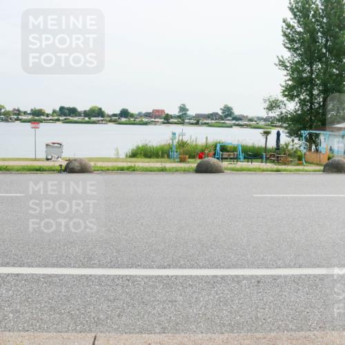 15.06.2025 - 27. Vierlanden-Triathlon H.Heesch http://msf.ph/oto/8019931 15.06.2025 10:23:19 Radfahren 60, 171, 528, 597 meine-sportfotos.de