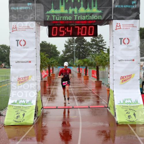 15.06.2025 - 7 Türme Triathlon Michael Strokosch http://msf.ph/oto/8019933 15.06.2025 15:46:59 Ziel 243 meine-sportfotos.de