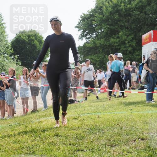 15.06.2025 - 27. Vierlanden-Triathlon KatJ http://msf.ph/oto/8019943 15.06.2025 10:19:45 Schwimmen 503, 539, 603 meine-sportfotos.de
