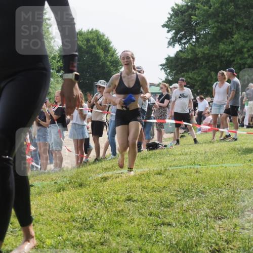 15.06.2025 - 27. Vierlanden-Triathlon KatJ http://msf.ph/oto/8019963 15.06.2025 10:19:47 Schwimmen 503, 539, 578, 603 meine-sportfotos.de