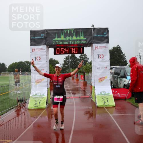 15.06.2025 - 7 Türme Triathlon Michael Strokosch http://msf.ph/oto/8019992 15.06.2025 15:47:01 Ziel 243 meine-sportfotos.de