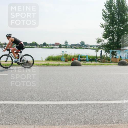 15.06.2025 - 27. Vierlanden-Triathlon H.Heesch http://msf.ph/oto/8019995 15.06.2025 09:42:43 Radfahren 6, 46, 163, 186 meine-sportfotos.de