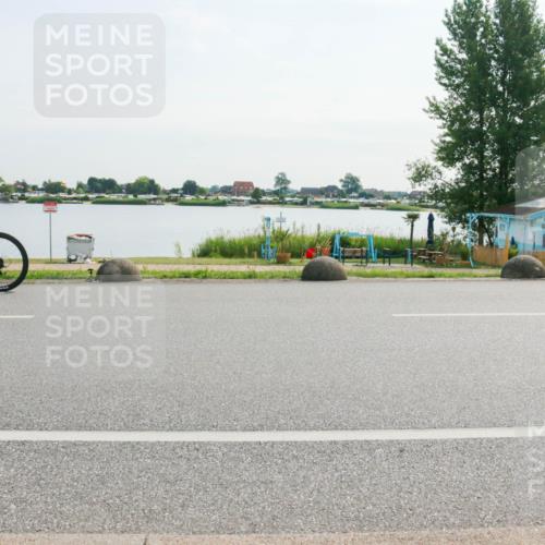 15.06.2025 - 27. Vierlanden-Triathlon H.Heesch http://msf.ph/oto/8020000 15.06.2025 09:42:43 Radfahren 6, 46, 163, 186 meine-sportfotos.de